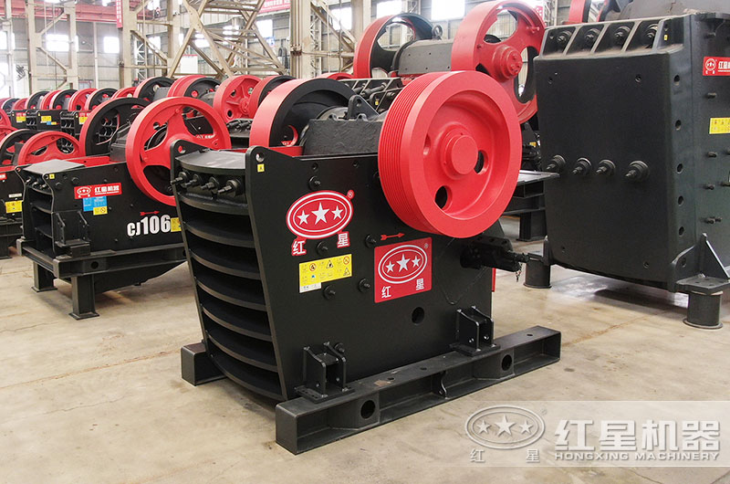 顎式混凝土再生料粉碎機(jī)圖片 顎式混凝土再生料粉碎機(jī)圖片