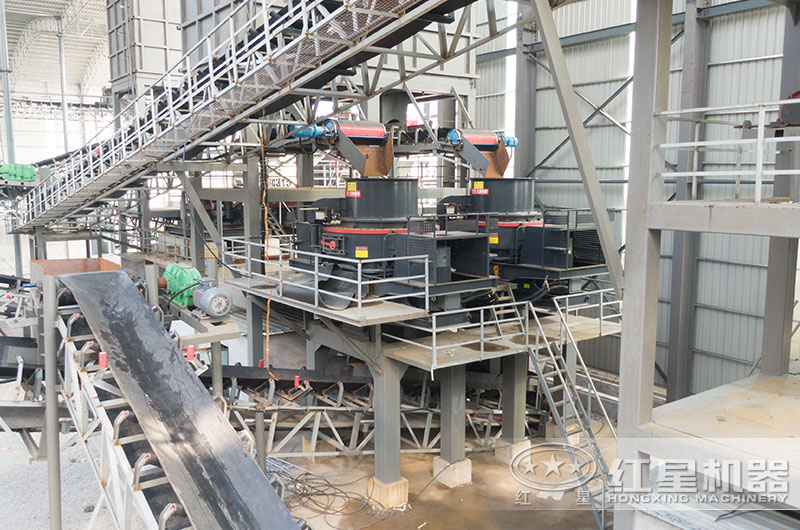 粗砂打成細(xì)沙生產(chǎn)現(xiàn)場(chǎng) 粗砂打成細(xì)沙生產(chǎn)現(xiàn)場(chǎng)